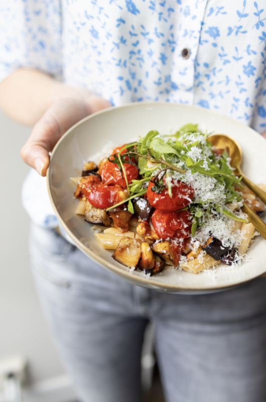 Geroosterde Aubergine Met Penne Sandra Ysbrandy